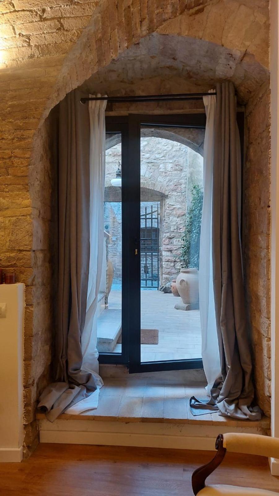 Saint Francis Apartment Ассизи Экстерьер фото